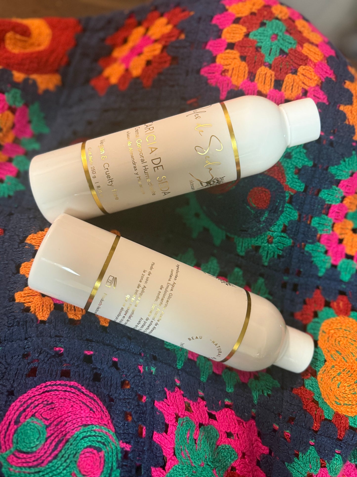 Caricia de Seda  Vegan & cruelty free. 8.81 oz